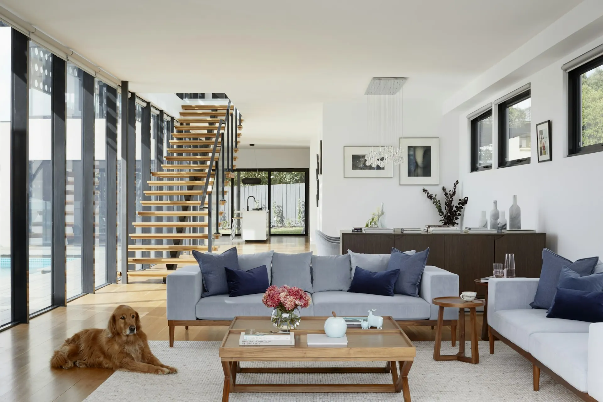 Relocation support for buyers moving to midtown Las Vegas. Relocation to midtown Las Vegas condos — experts guiding out-of-state and California movers